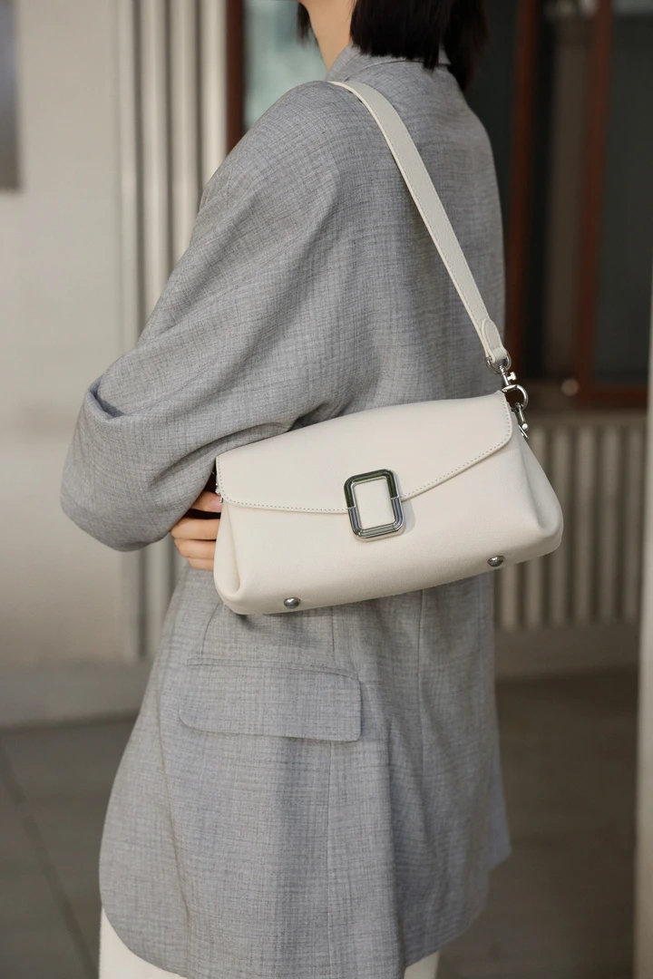 2025年流行款包包秋冬真皮牛皮腋下女包包单肩斜挎女士出门通勤包