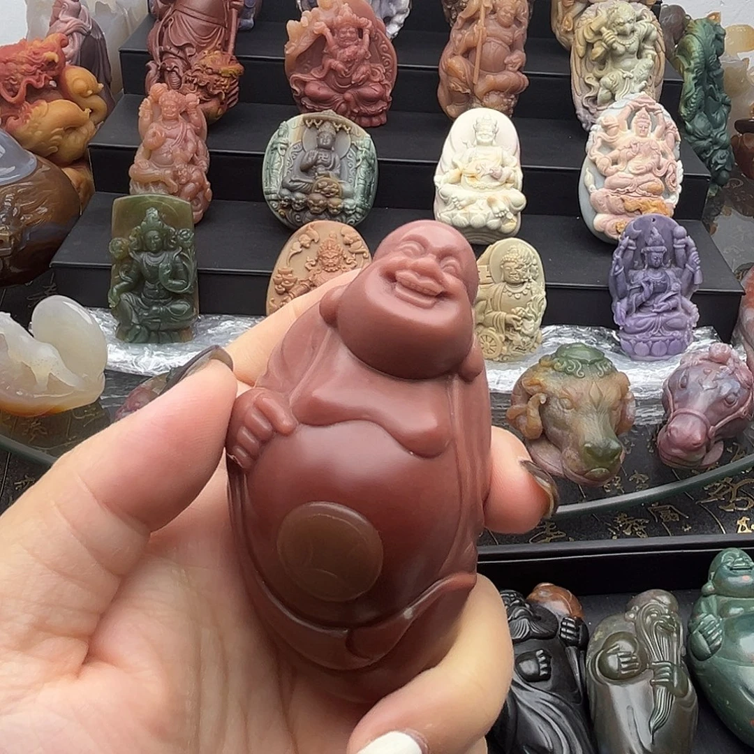 颈饰未镶嵌石英质玉