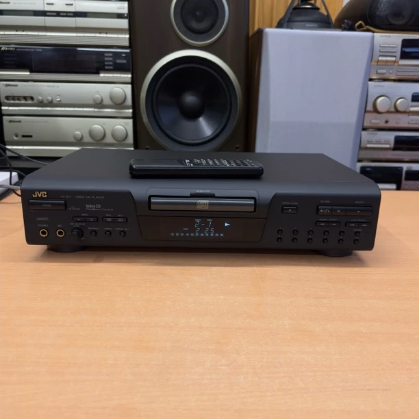 8新  二手 JVC 单碟CD  VCD机 带遥控器  运费自理不包邮