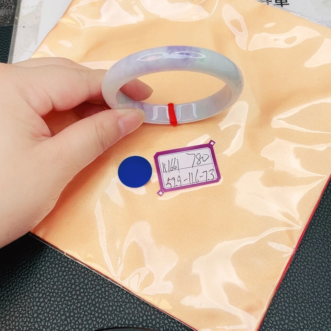 翡翠手镯未镶嵌缅甸天然翡翠