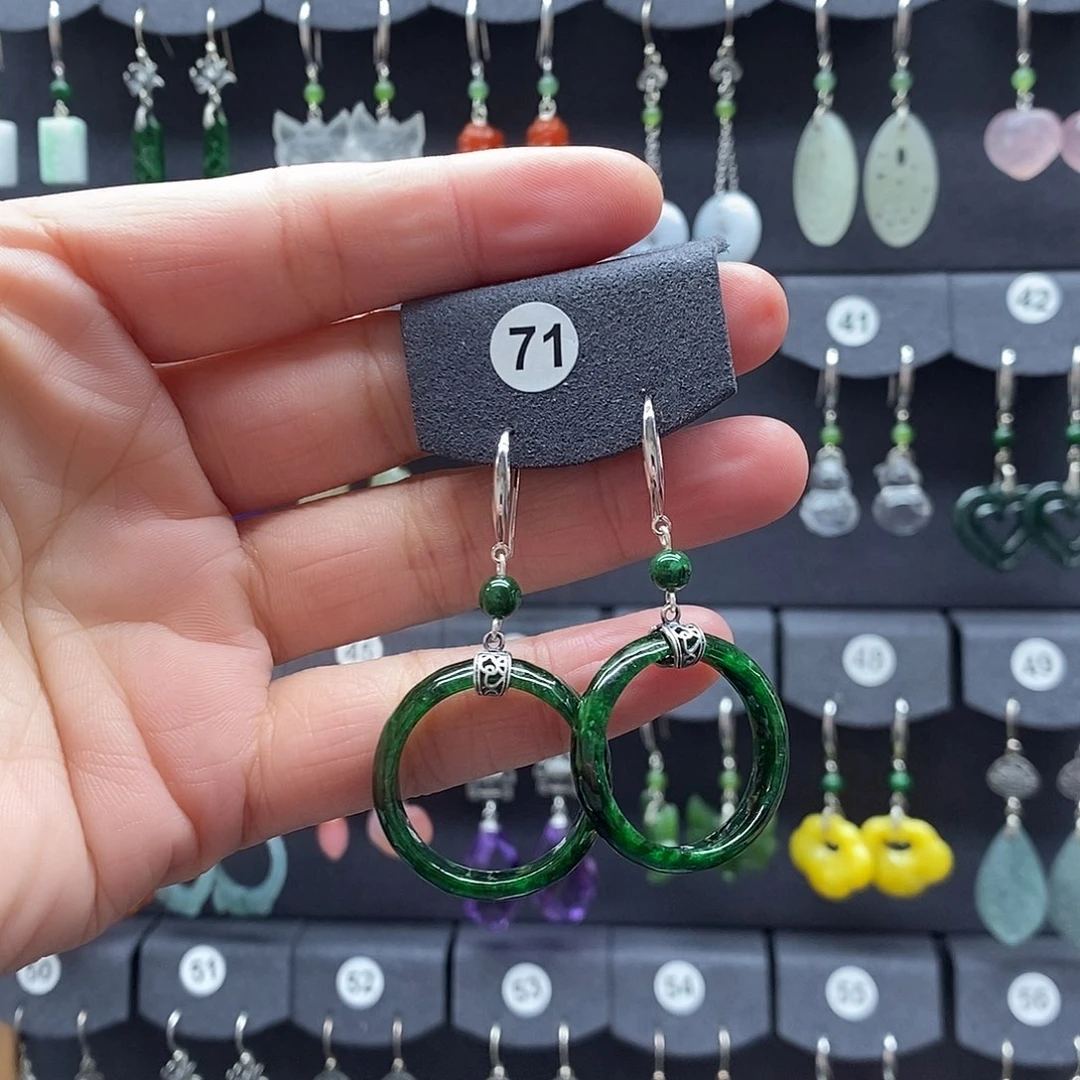 艾***思翡翠银S925镶嵌耳饰