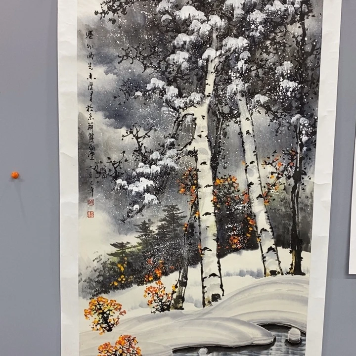 手绘作品等多种形式进行