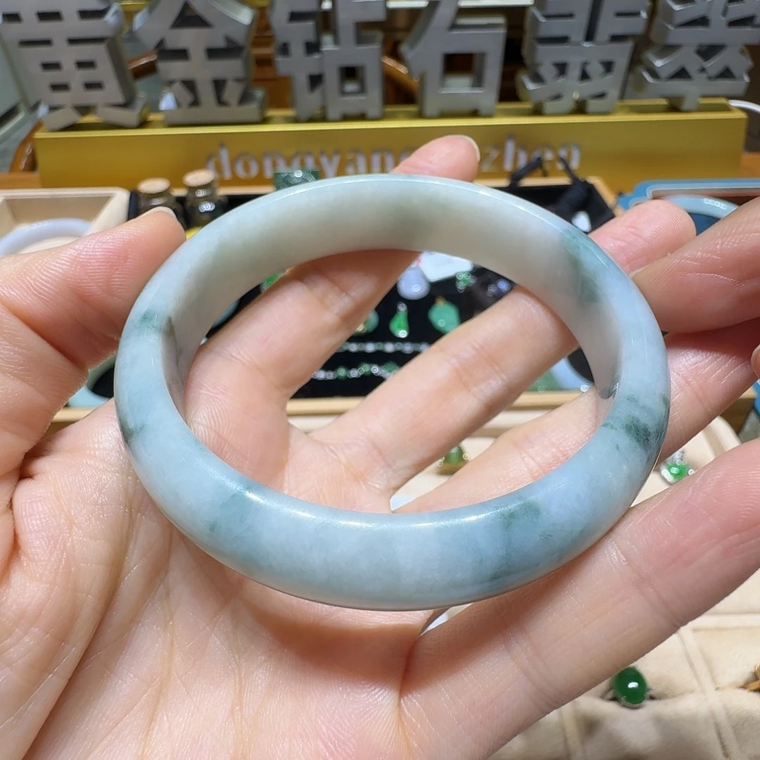 翡翠未镶嵌手镯翡翠手镯