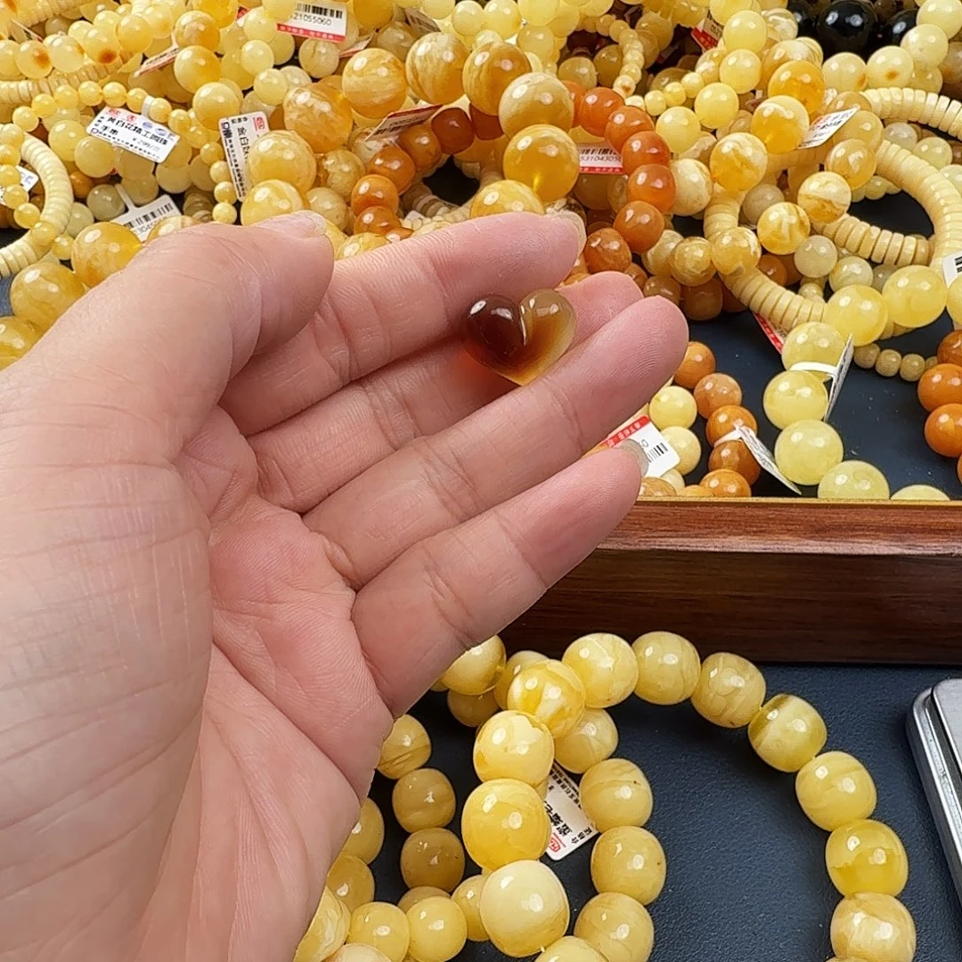 琥珀未镶嵌珠宝奇石