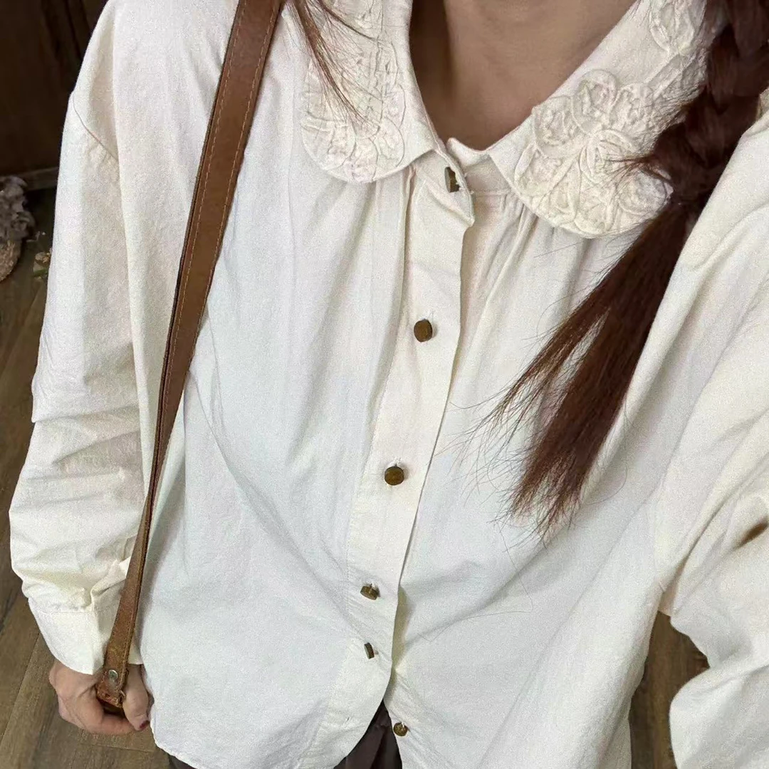 温柔减龄森系百搭大版娃娃领刺绣衬衫女士外搭时尚上衣