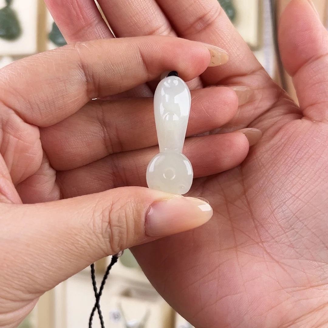 家***宝和田玉未镶嵌颈饰