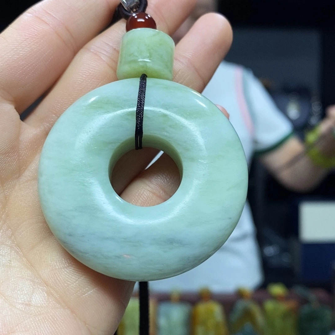 未镶嵌岫玉挂件吊坠