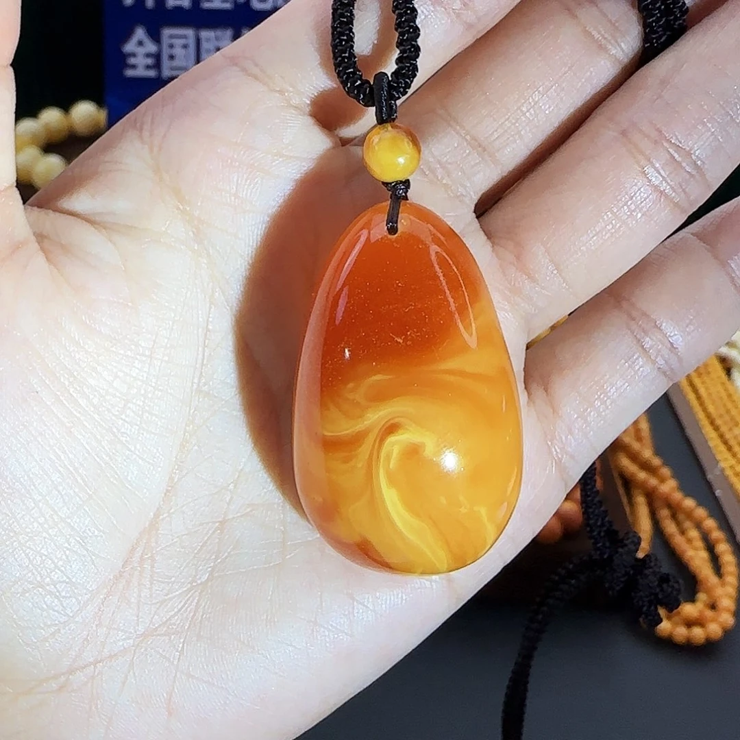 琥珀未镶嵌颈饰吊坠
