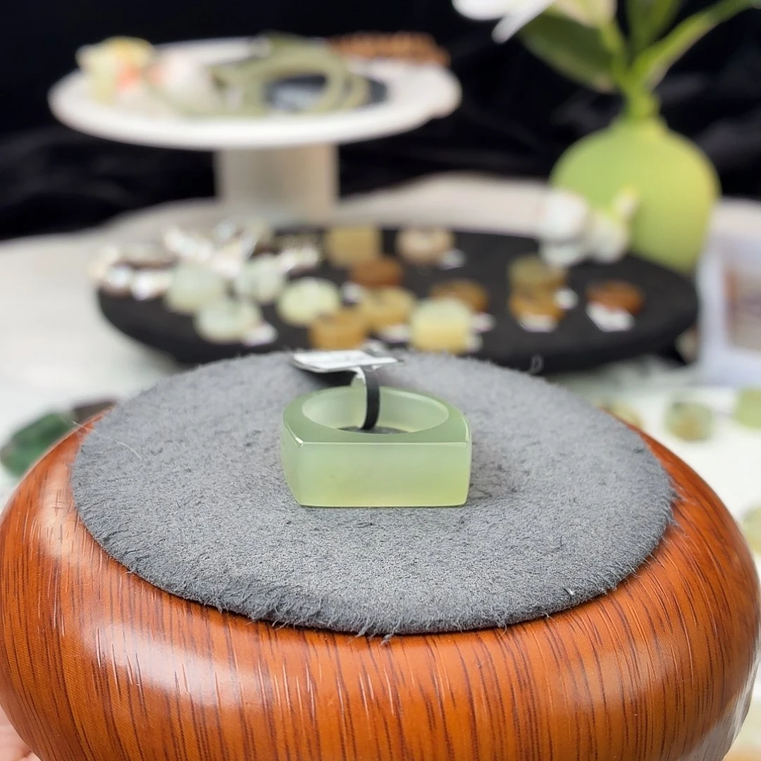 和田玉（糖玉）未镶嵌戒指b48晴水马鞍18.1