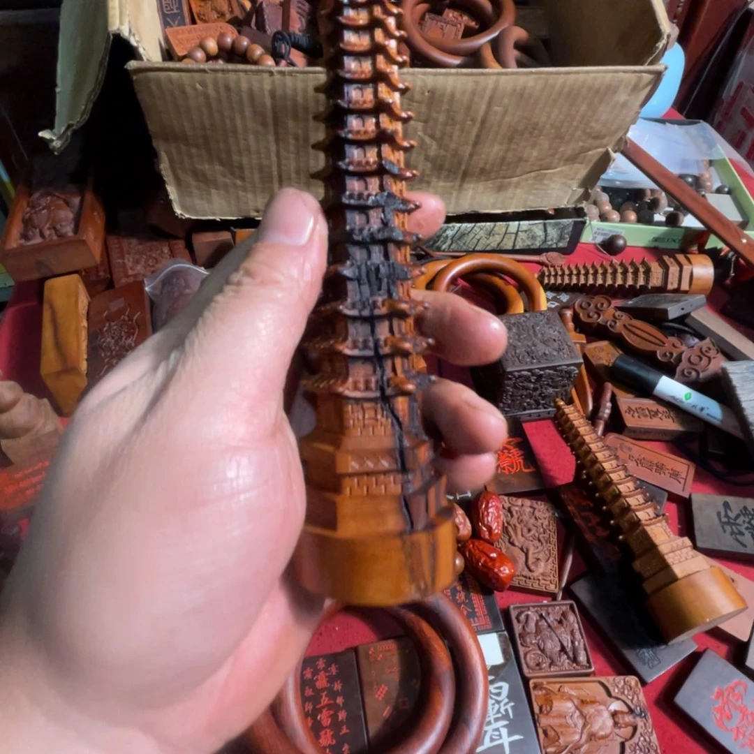 枣木羿*城雷击枣木雕刻塔