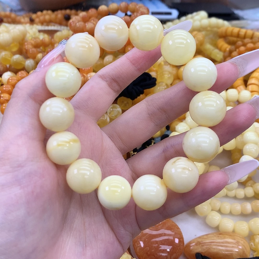 蜜蜡未镶嵌珠宝奇石