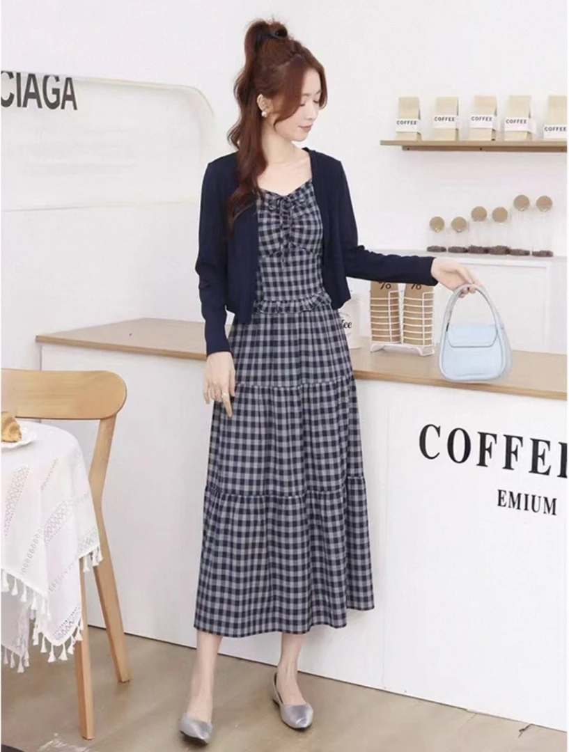 2025早秋新款尝试开衫+吊带上衣+格子半身裙大码女装三件套