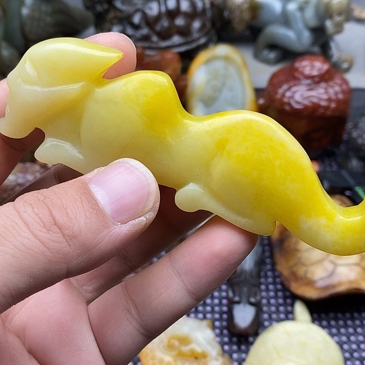 未镶嵌蛇纹石玉颈饰