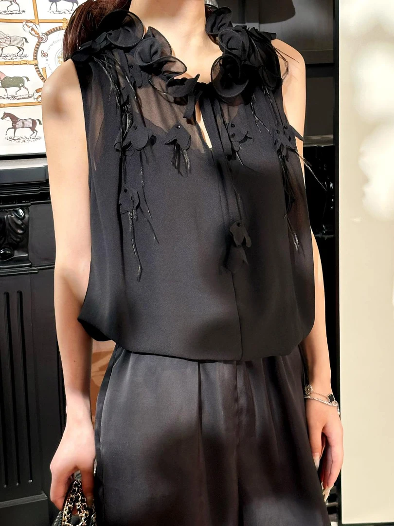 Rainie-【墨尔本晴】原创黑色花边时尚气质显瘦无袖女百搭上衣