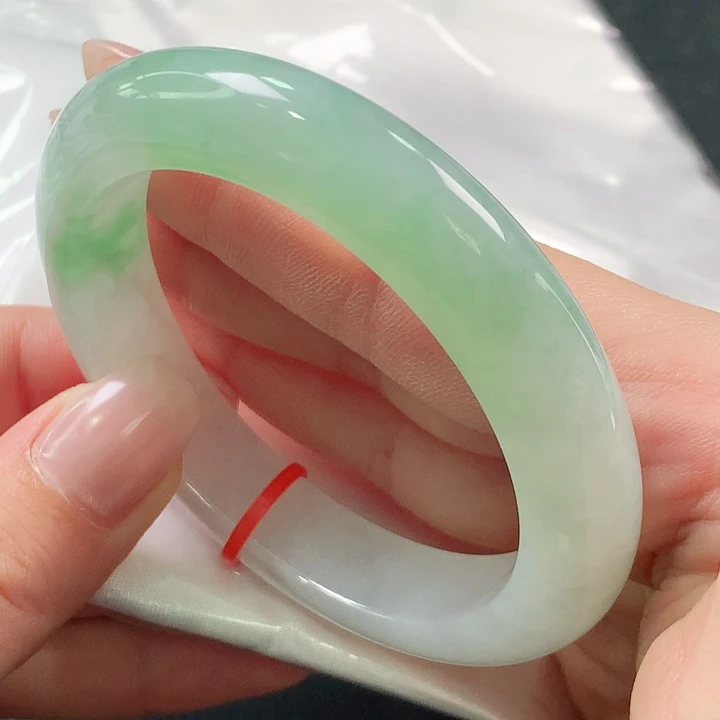 翡翠手镯未镶嵌天然翡翠手镯01