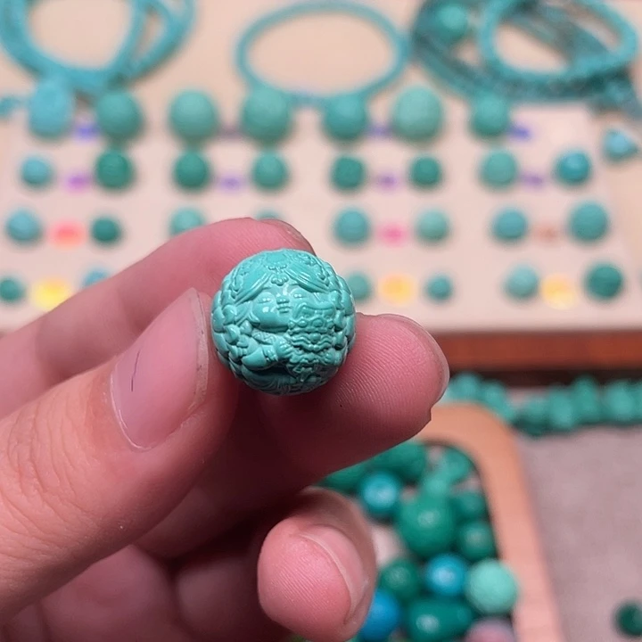 云见匠心雕刻配饰，尺寸15