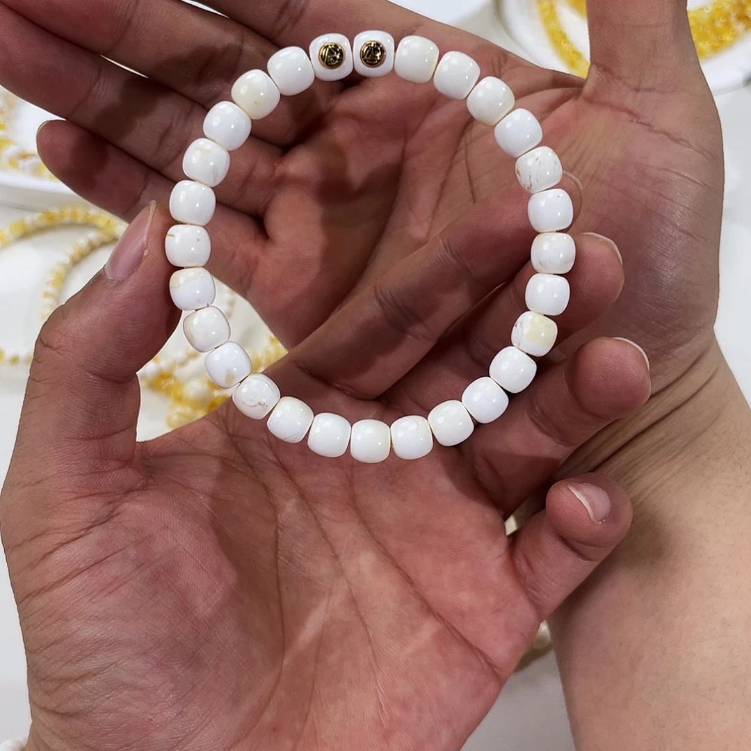 失***黍琥珀未镶嵌手链漆白7.5m