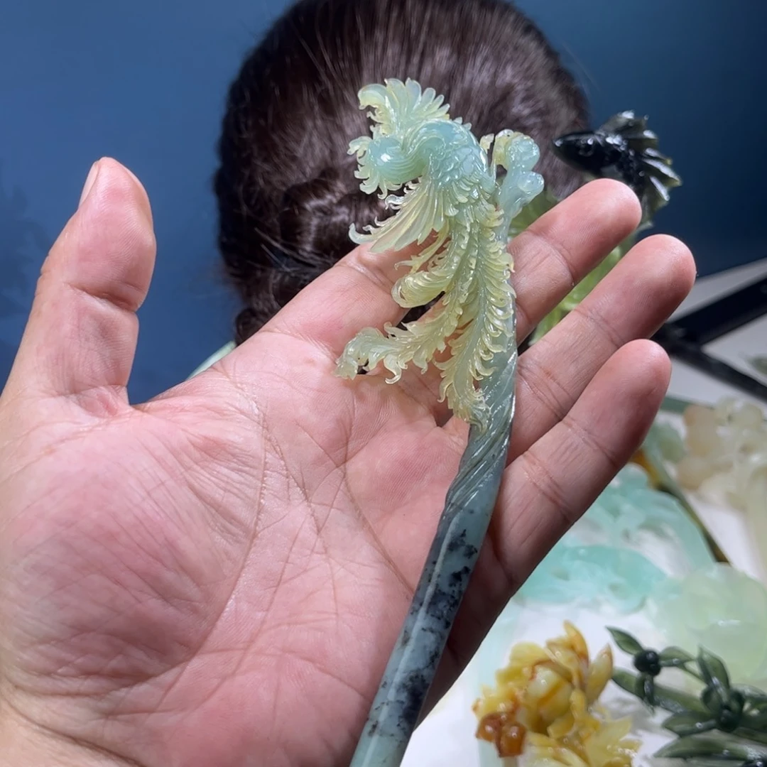 莹***）蛇纹石玉合金发簪