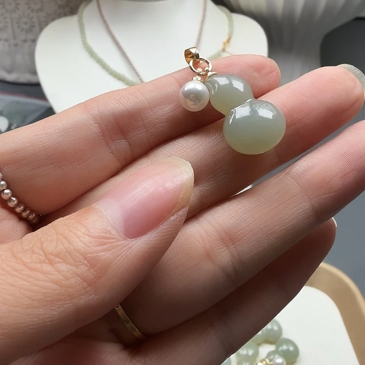 和田玉未镶嵌颈饰10