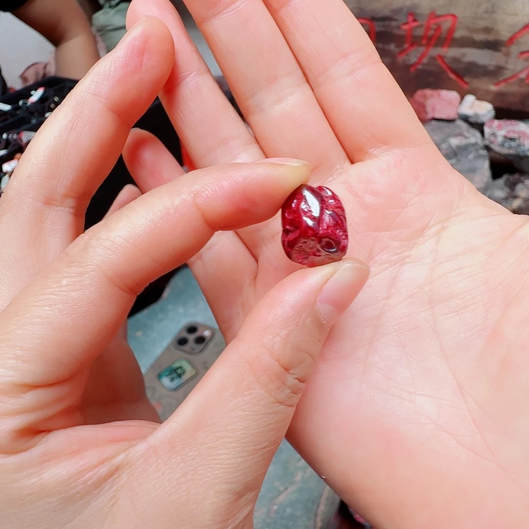 天然辰砂狗头砂吊坠80