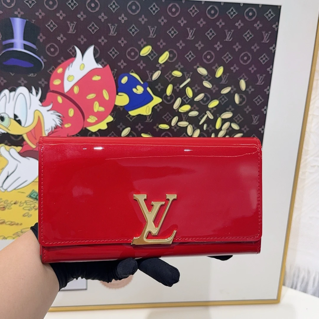 95新 LouisVuitton/路易威登 lv大金logo红漆皮长款钱包cj4431
