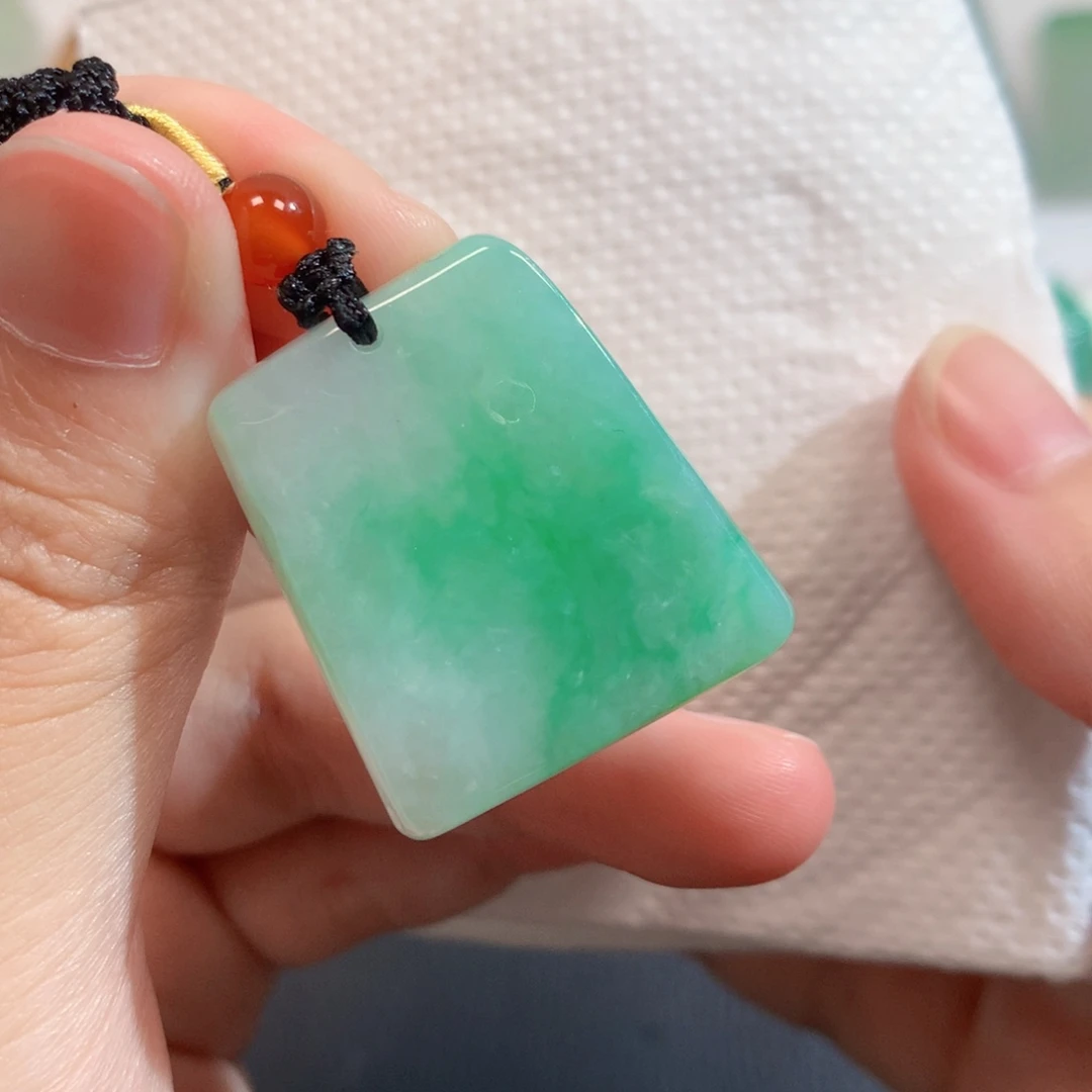 翡翠未镶嵌吊坠(不含链)28