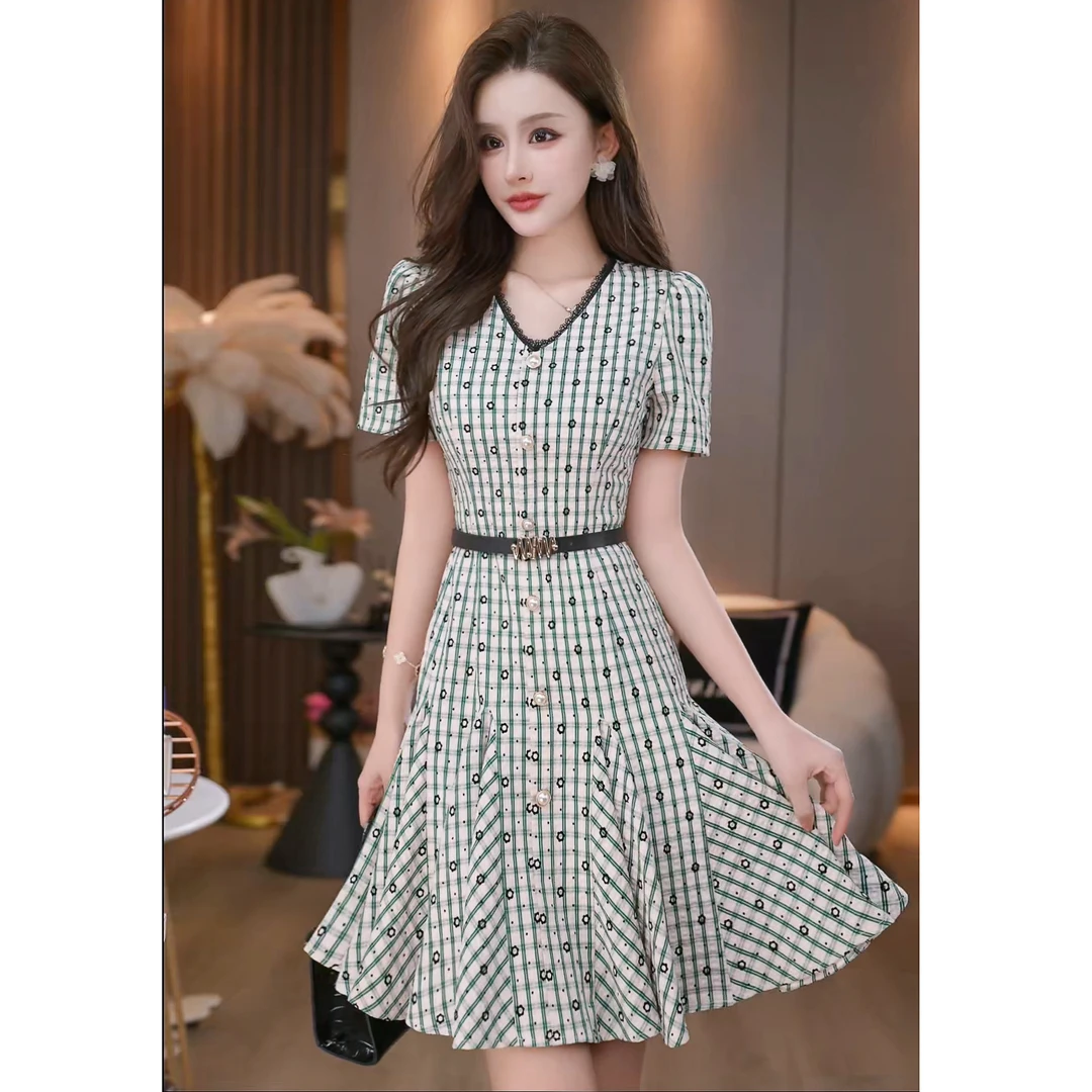 【绿绮格颂】高级感复古V领格纹收腰显瘦A字连衣裙 B5830