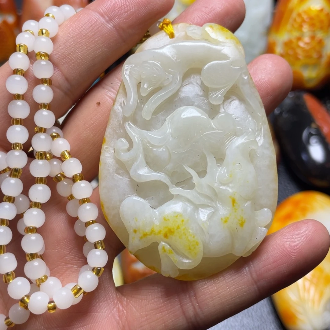 和田玉未镶嵌颈饰