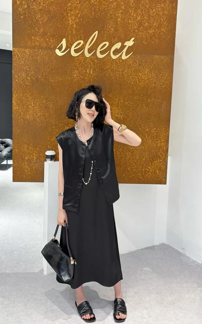 醋酸缎面马甲女夏季气质收腰裙摆显瘦单排扣无袖上衣圆领坎肩6603