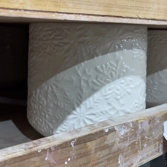 多肉绿植陶瓷花盆9.9包邮，有孔