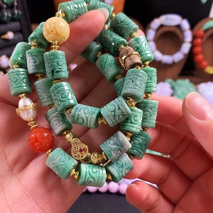 翡翠未镶嵌颈饰项链