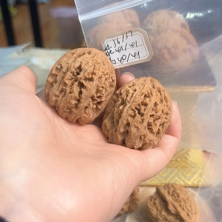 文玩核桃吊坠龙纹将军榜