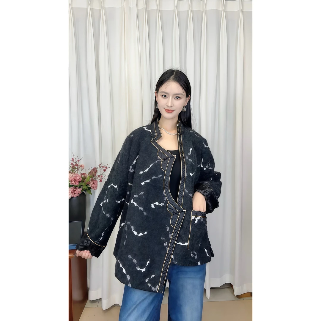 女士秋冬加厚加绒撞色藏式保暖百搭外套