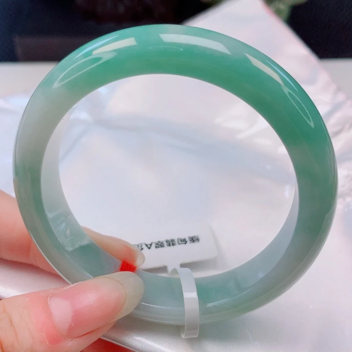 翡翠未镶嵌手镯53圈