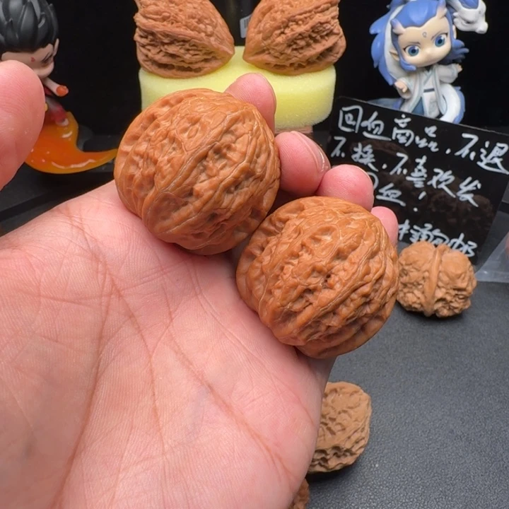 吊坠文玩核桃40 全品铁锤狮子头（尖有浅黄）