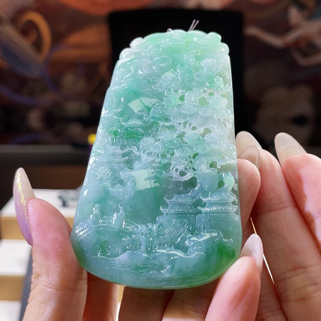 翡翠未镶嵌颈饰挂件