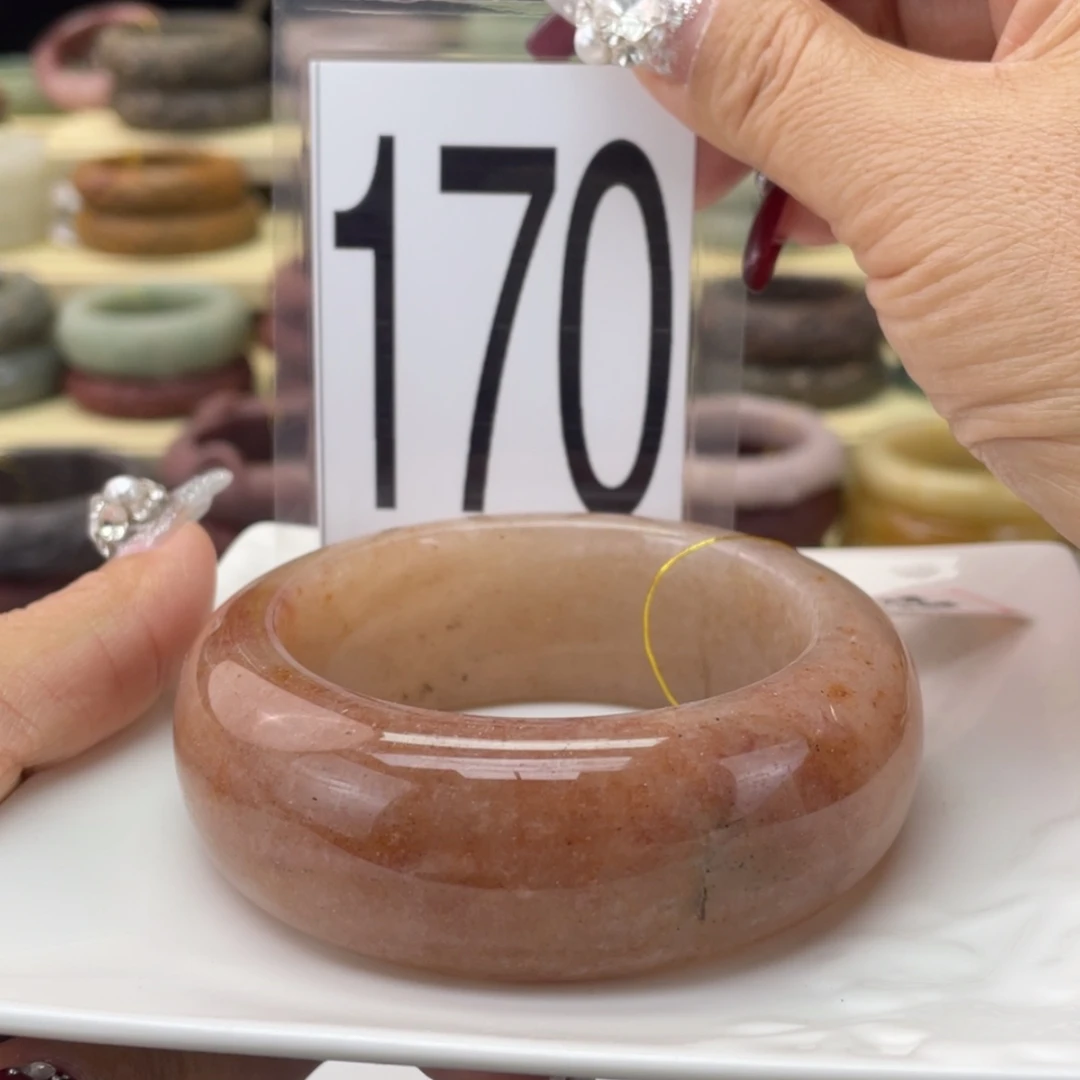 【闪购商品】石英质玉手镯未镶嵌