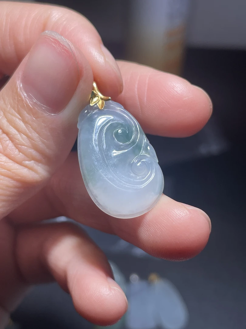 18k金天然a货翡翠吊坠