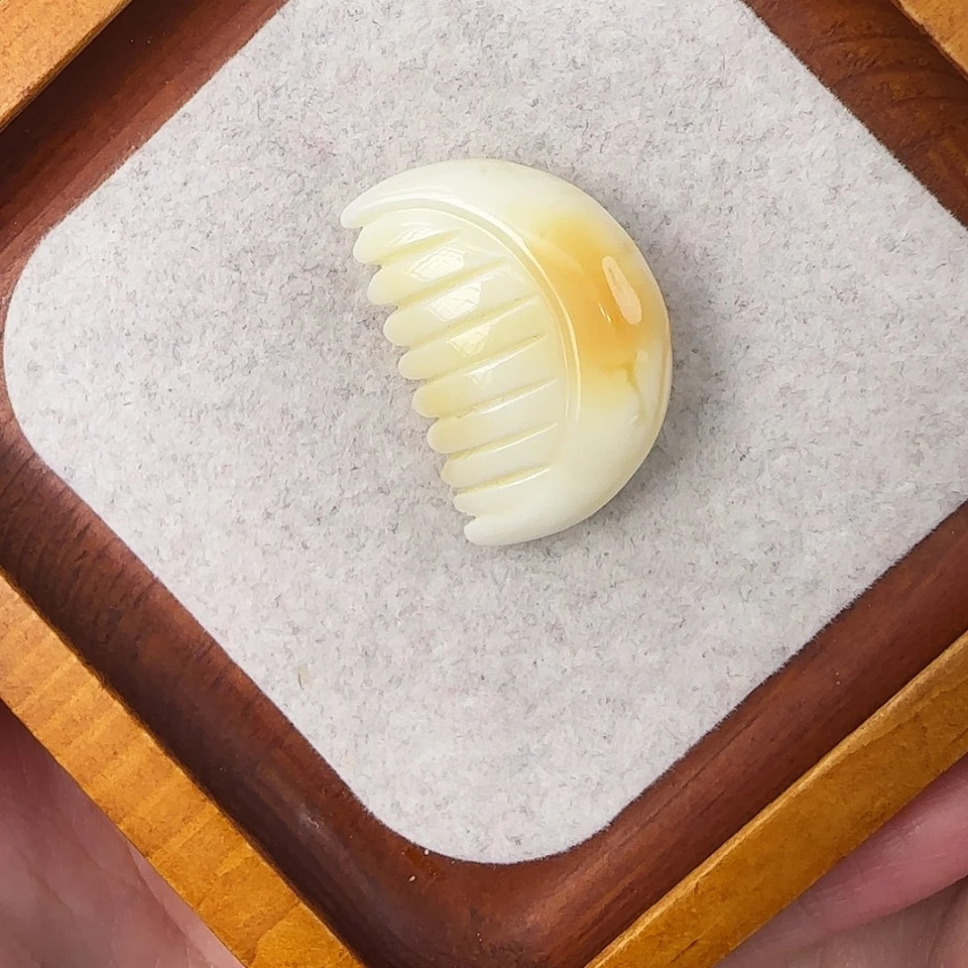 琥珀珠宝奇石未镶嵌快**熊