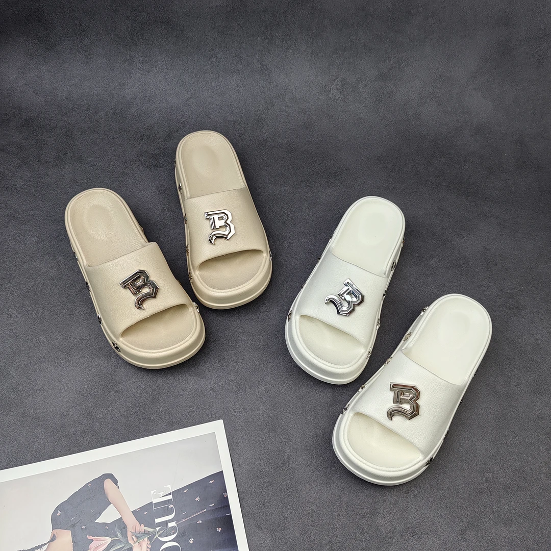 2025夏季时尚网红软底居家防滑拖鞋-8106