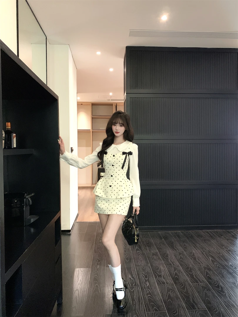 越韩小鱼 莉莉子学妹 法式千金风套装波点收腰上衣高腰半裙两件套