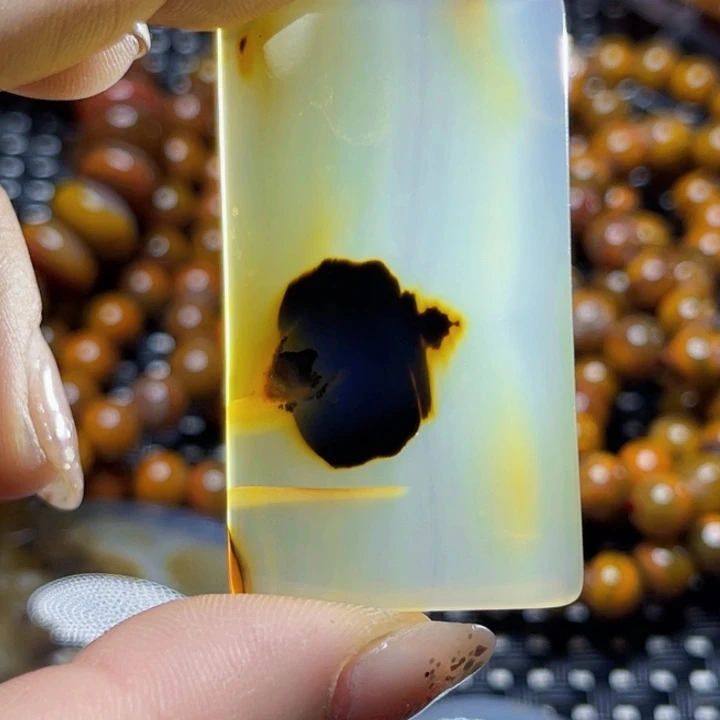 玛瑙/玉髓颈饰未镶嵌小*儿