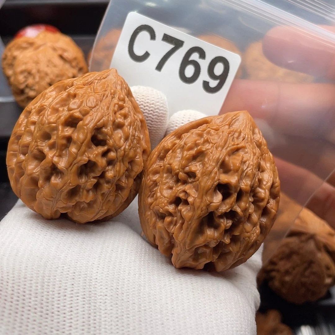 【闪购商品】文玩核桃吊坠C769大沽石41