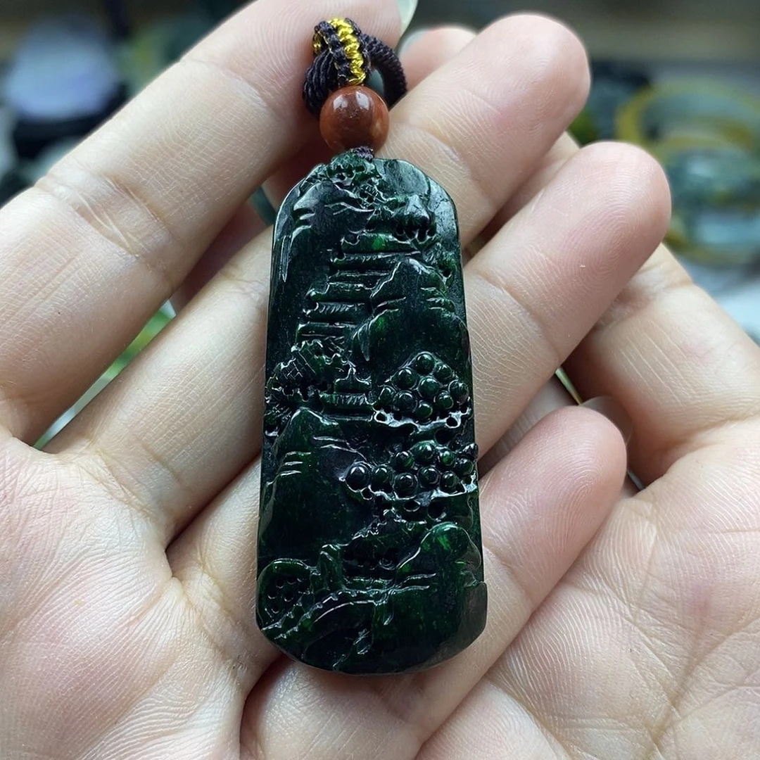 翡翠未镶嵌颈饰琪**贝牌子