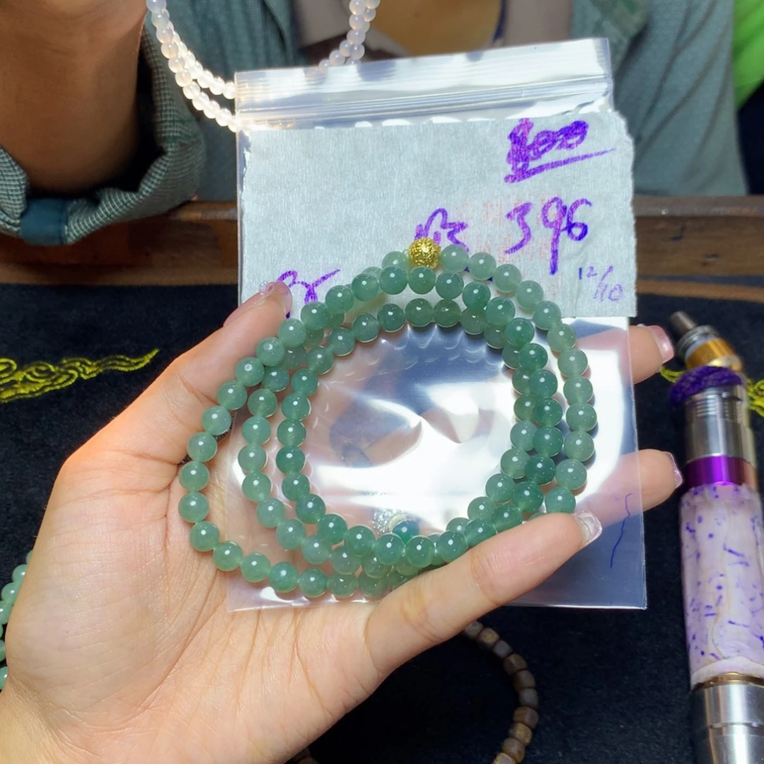 定制翡翠未镶嵌天然缅甸翡翠多样性