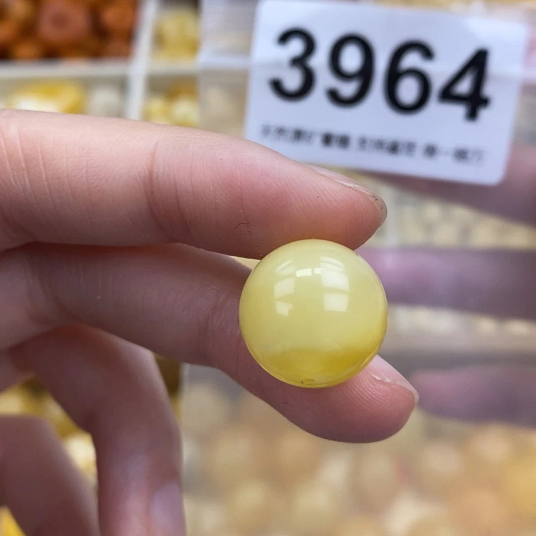 未镶嵌琥珀珠宝奇石14.9