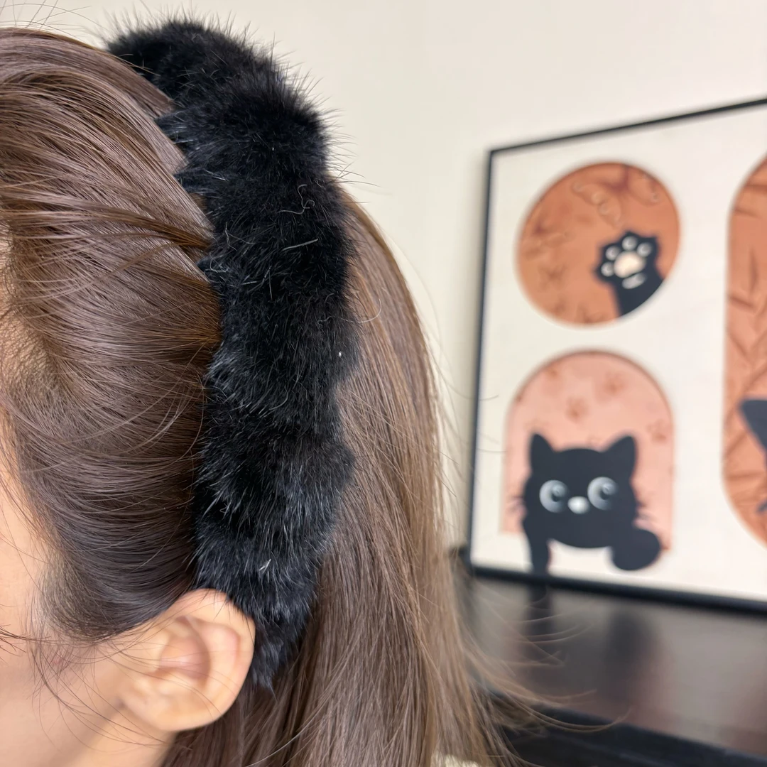 休闲风少女风简约风日韩女发箍毛绒绒百搭抓夹饰品