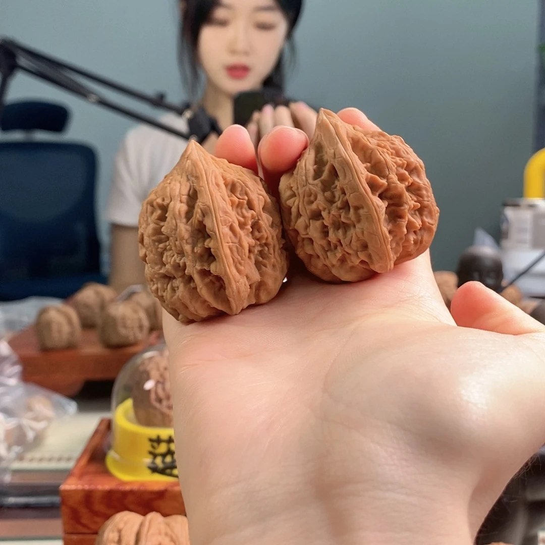 吊坠文玩核桃大沽石