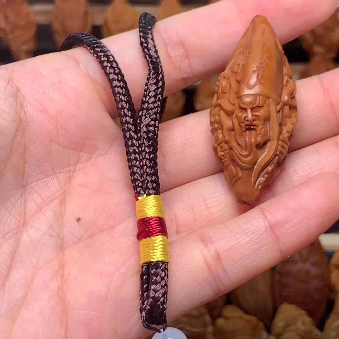 把件橄榄核黑白无常