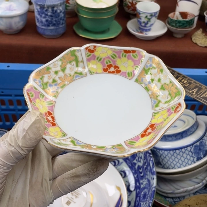 他家瓷器真美…开播了